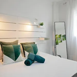 https://blue-waves.in-canary-islands.com